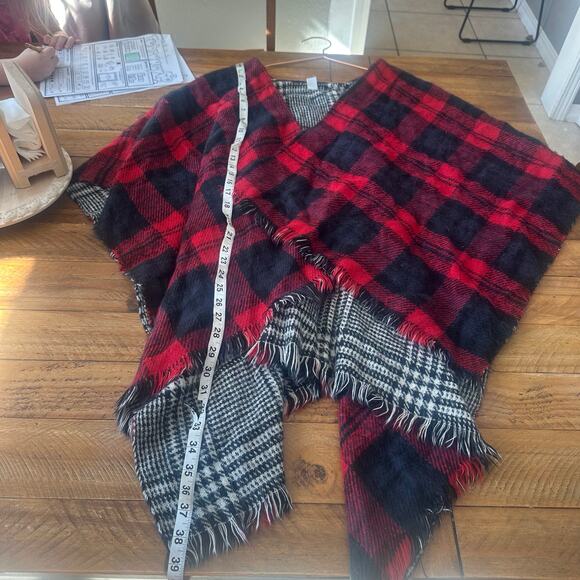 Reversible warm cozy poncho one size - Picture 5 of 5